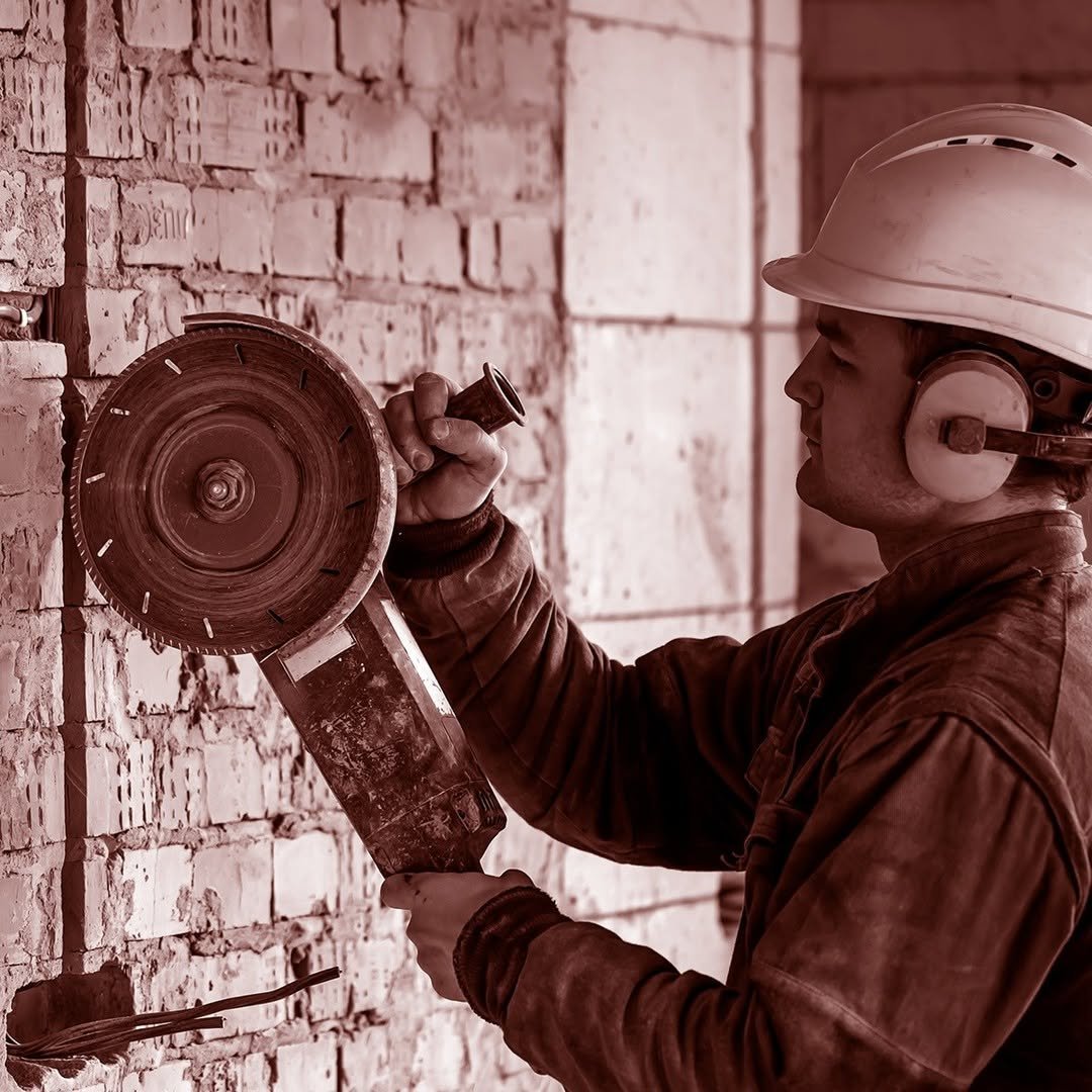 El Plan de Seguridad y Salud sirve para determinar como se van a poner en práctica las medidas d